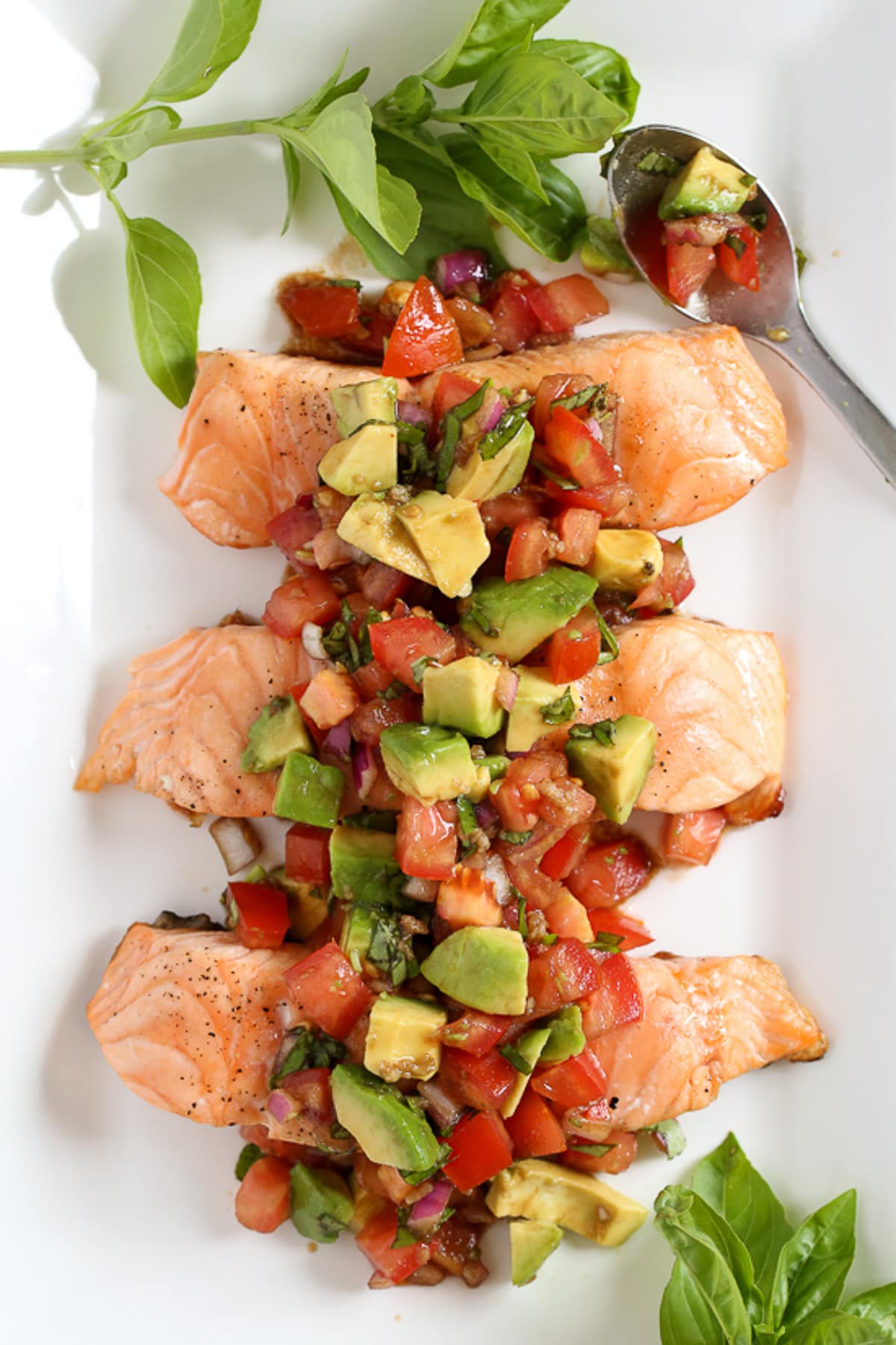 Grilled Salmon Bruschetta with Avocado Grilled Salmon Bruschetta with Avocado