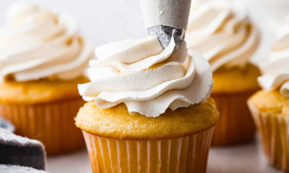 Swiss Meringue Buttercream | The Recipe Critic