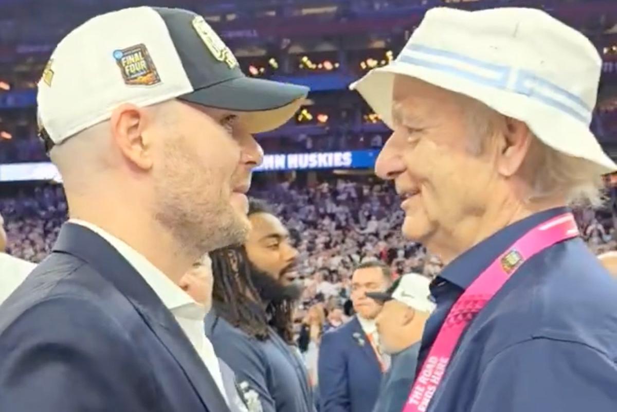 Invoice Murray Embraces His Son After UConn Wins Again-to-Again NCAA Basketball Championships