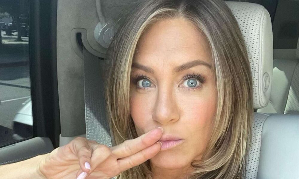 Jennifer Aniston Shares Pet Pics, Exercise Photographs in Instagram Photograph Dump