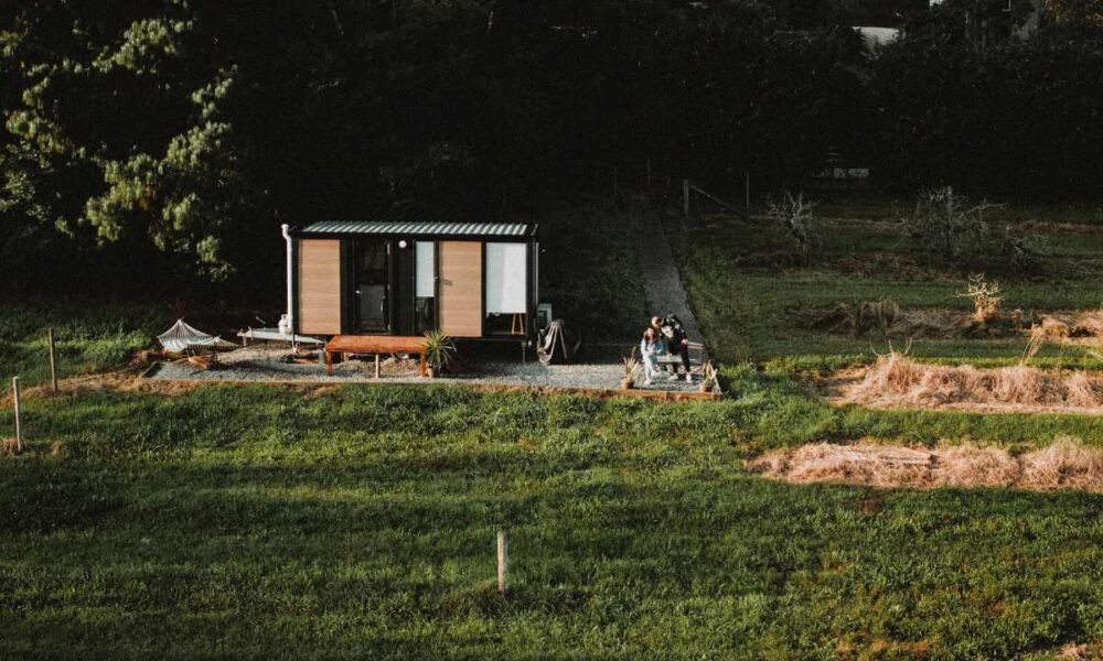 Uncover the flavours of the Hawkesbury with a rustic keep by Tiny Away