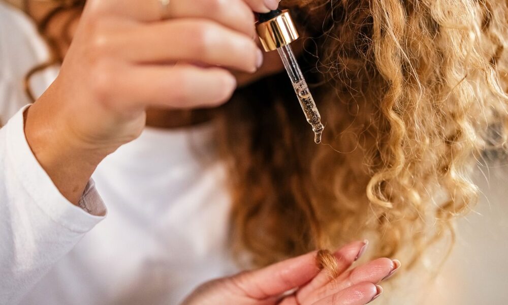 Amazon Consumers Say This  Oil Makes Skinny Hair Develop Like a Weed