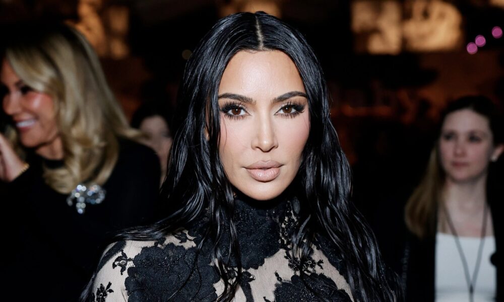 Kim Kardashian Debuts New Look, Social Media Reacts (PHOTO)