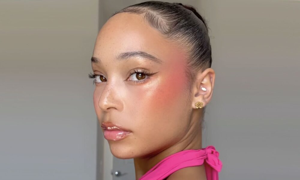 Sundown Blush Is About To Be Summer season’s Prettiest Make-up Development