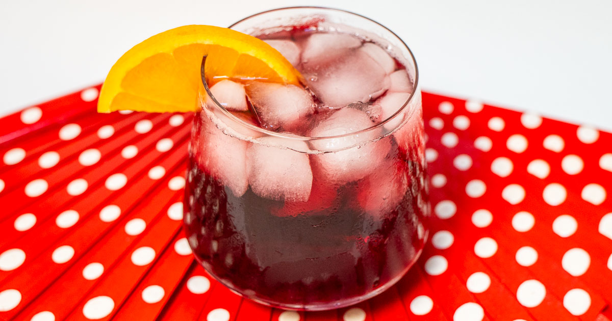 Tinto de Verano: Pink Wine Summer season Cocktail