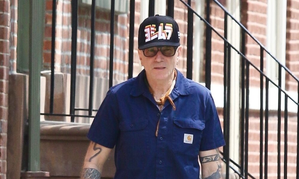 Daniel Day-Lewis Loves a Little Carhartt within the Springtime