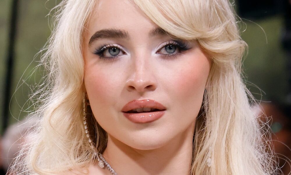 Sabrina Carpenter Wore A Sheer Prime In Her ‘SNL’ Promo With Jake Gyllenhaal
