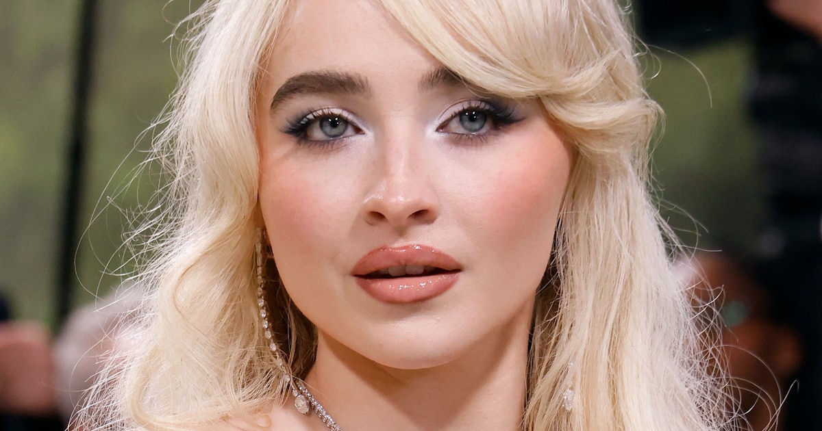 Sabrina Carpenter Wore A Sheer Prime In Her ‘SNL’ Promo With Jake Gyllenhaal