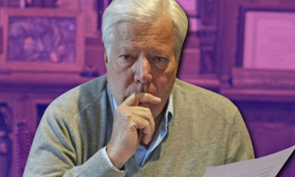 Luxurious Empire Inheritor Bequeathes  Billion To His Handyman, Leaving Household Outraged