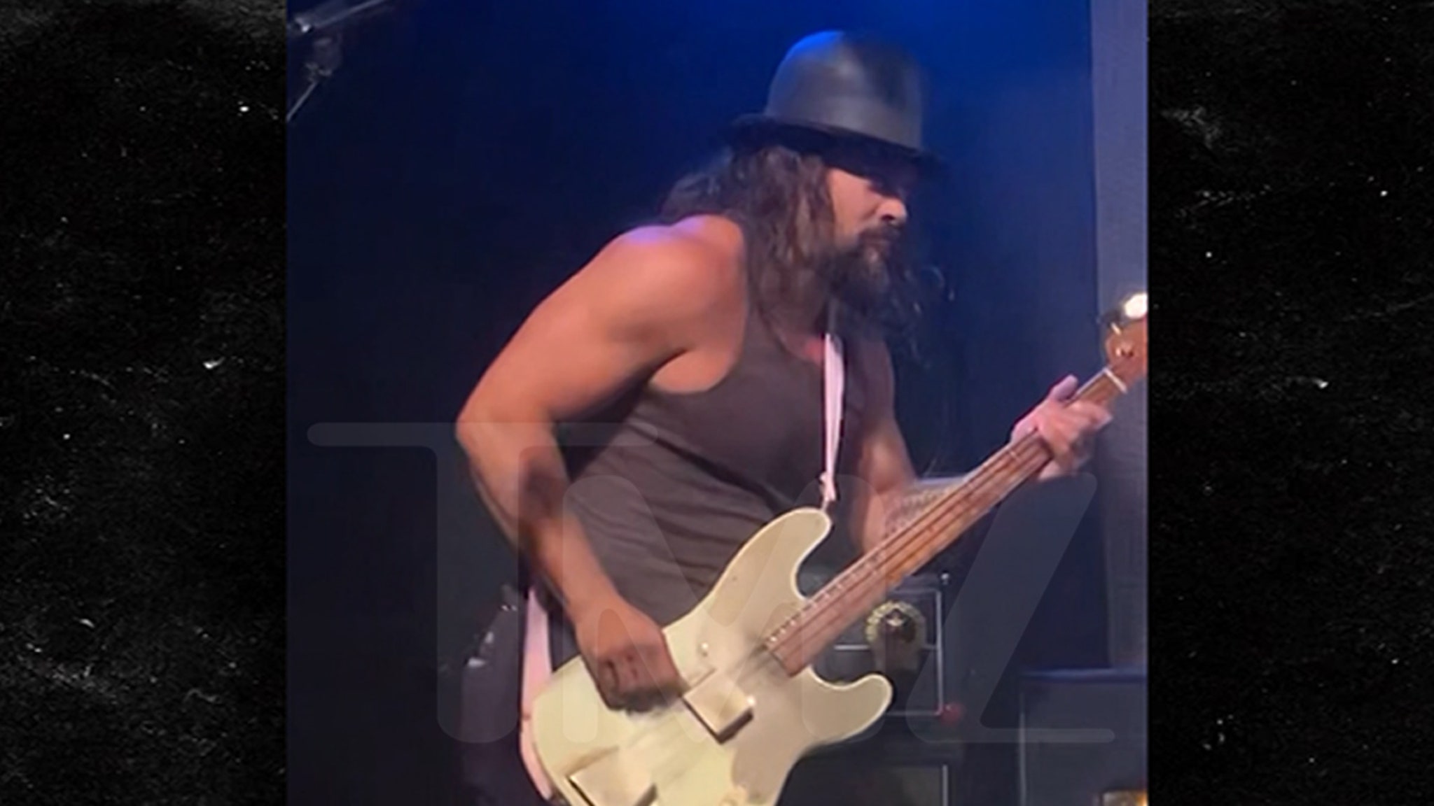 Jason Momoa Jams Out with His Children at Hollywood Live performance Jason Momoa Jams Out with His Children at Hollywood Live performance