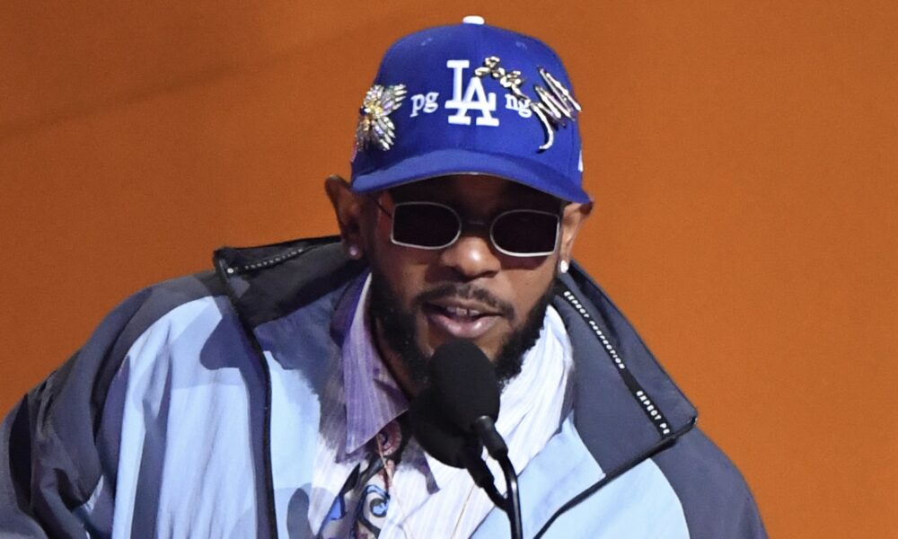 Kendrick Lamar Turns Up W/ Followers After Juneteenth Present (Movies)