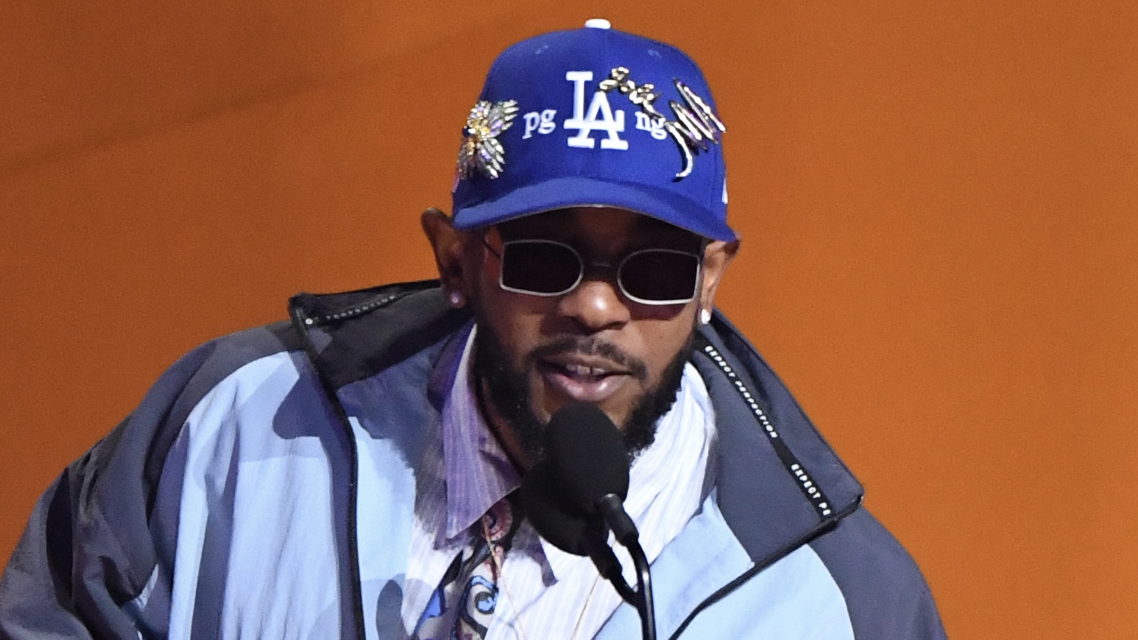 Kendrick Lamar Turns Up W/ Followers After Juneteenth Present (Movies)