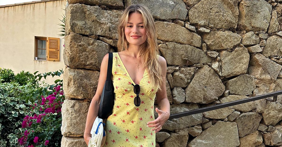 11 Fairly Outfits European Ladies Are Sporting on Trip