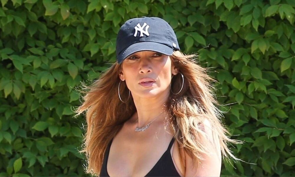 See Jennifer Lopez’s “Jenny From the Block”-Coded Gymnasium Look
