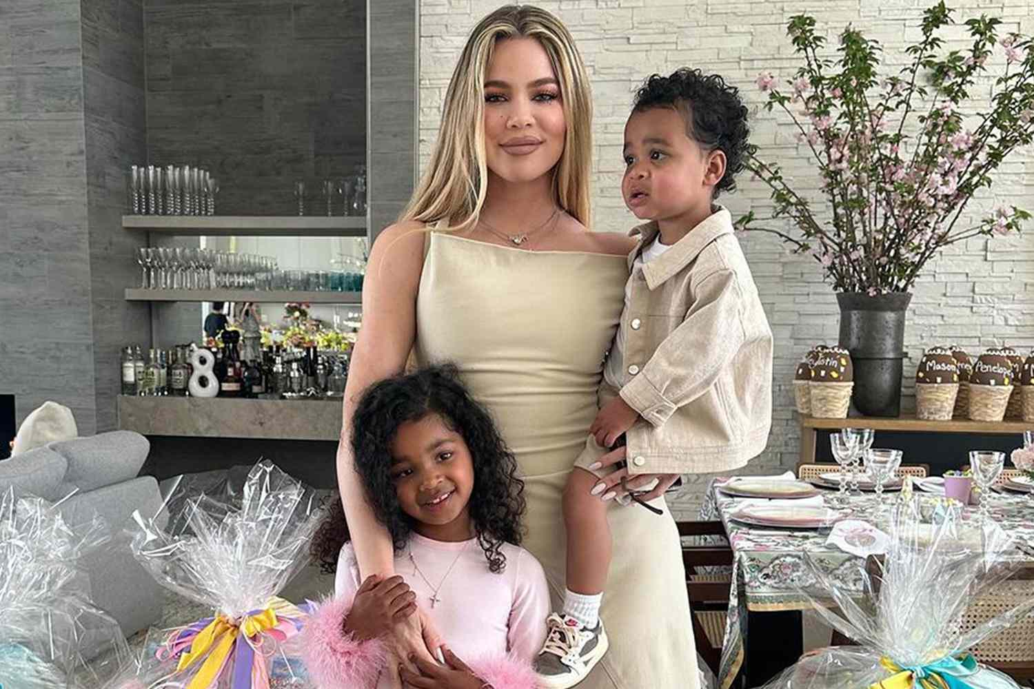 Khloé Kardashian Feels ‘Attacked’ as Household Will get Aggravated She FaceTimes Children Khloé Kardashian Feels ‘Attacked’ as Household Will get Aggravated She FaceTimes Children
