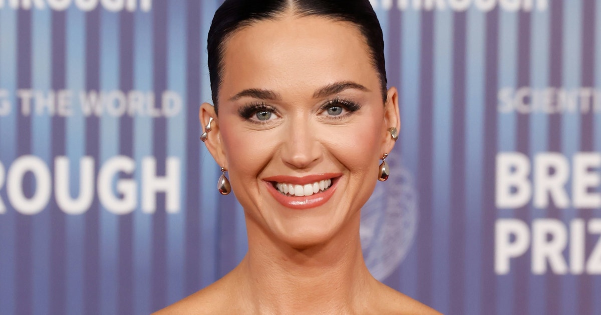 Katy Perry Wore A Tiny Coquette Bikini On Vacay With Orlando Bloom Katy Perry Wore A Tiny Coquette Bikini On Vacay With Orlando Bloom