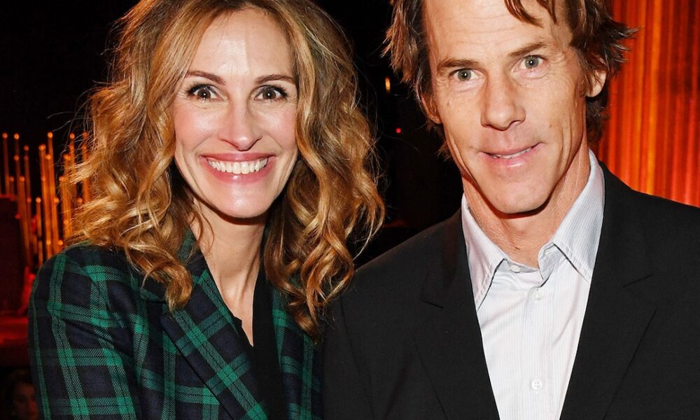 Julia Roberts and Danny Moder Are Nearer Than Ever on twenty second Anniversary