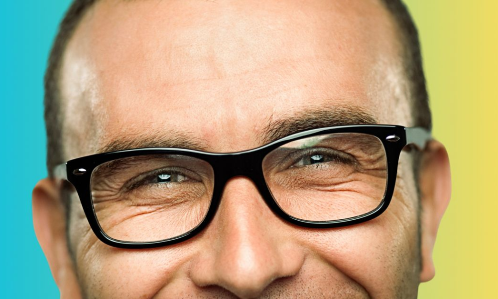 How To Chooses Glasses Frames That’ll Make You Look Youthful