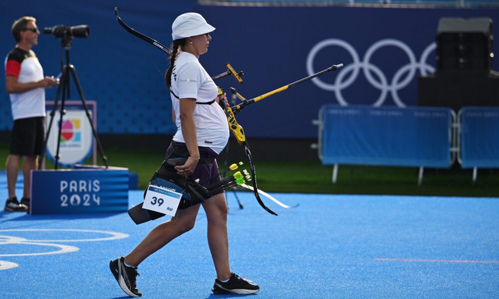 Pregnant Archer from Azerbaijan Stuns with 4th Olympic Win – Hollywood Life
