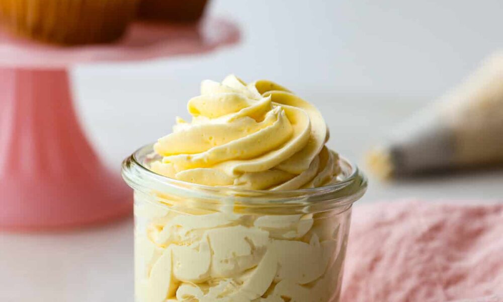 French Buttercream | The Recipe Critic