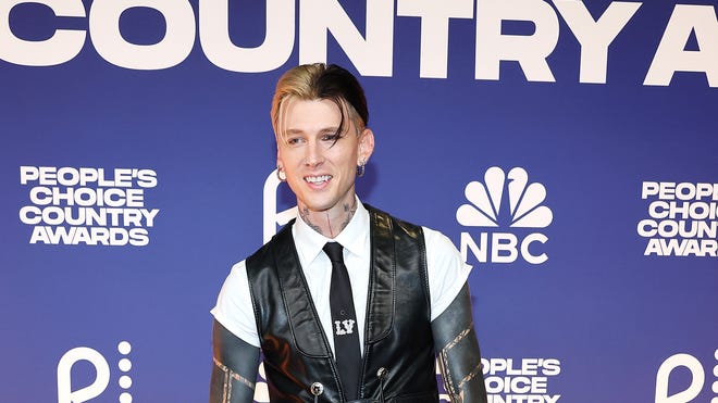 Machine Gun Kelly talks sobriety, ending ‘generational curses’ Machine Gun Kelly talks sobriety, ending ‘generational curses’