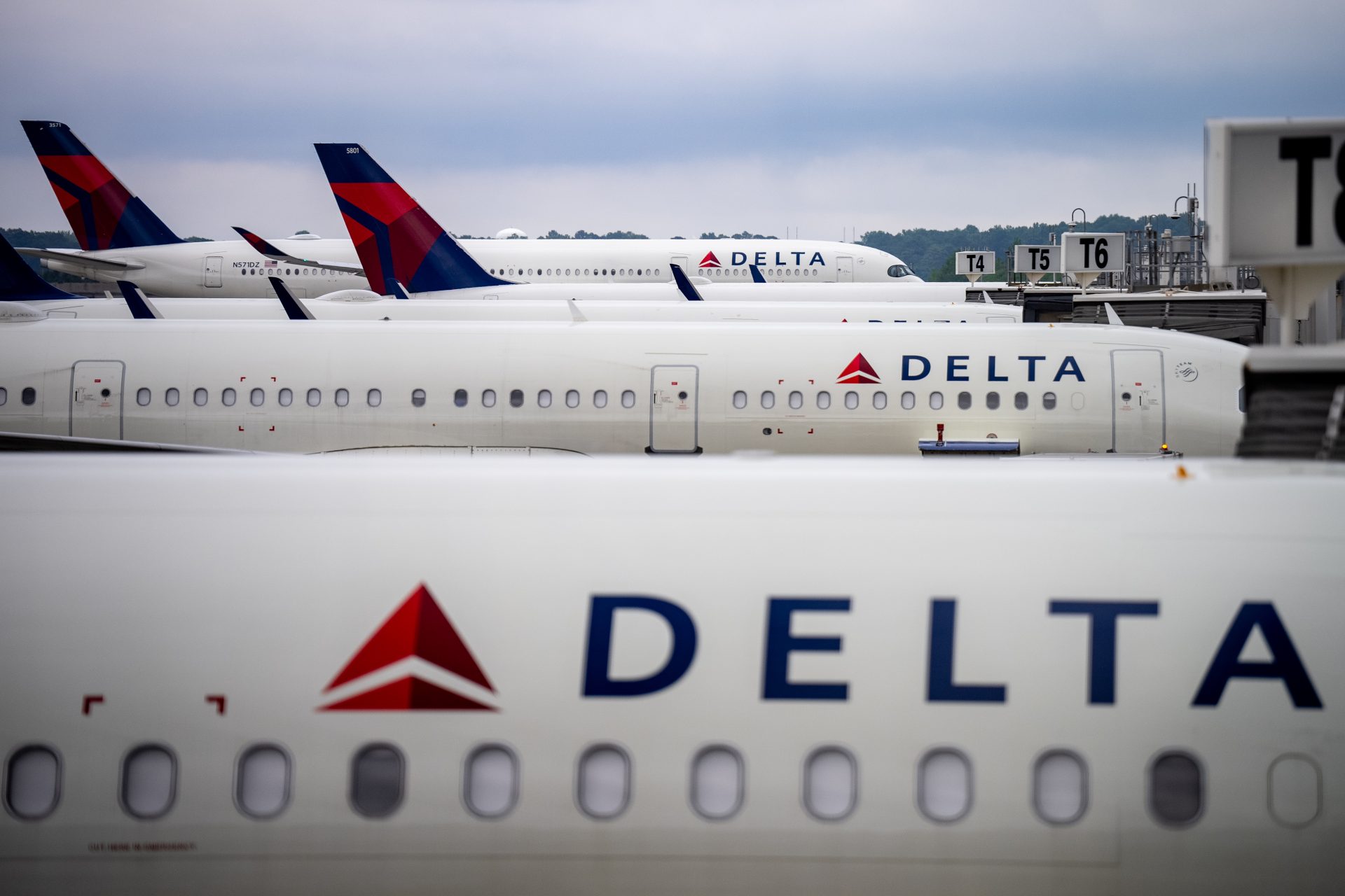 Video Reveals 2 Planes Colliding On Atlanta Airport Taxiway 