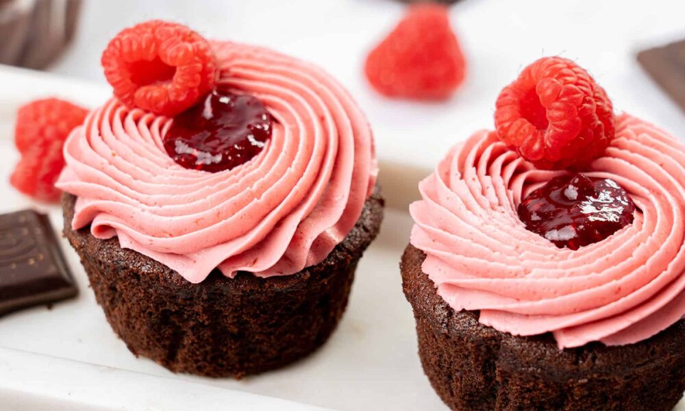 15 Luxurius Desserts That Are Secretly Very Inexpensive & Straightforward to Make