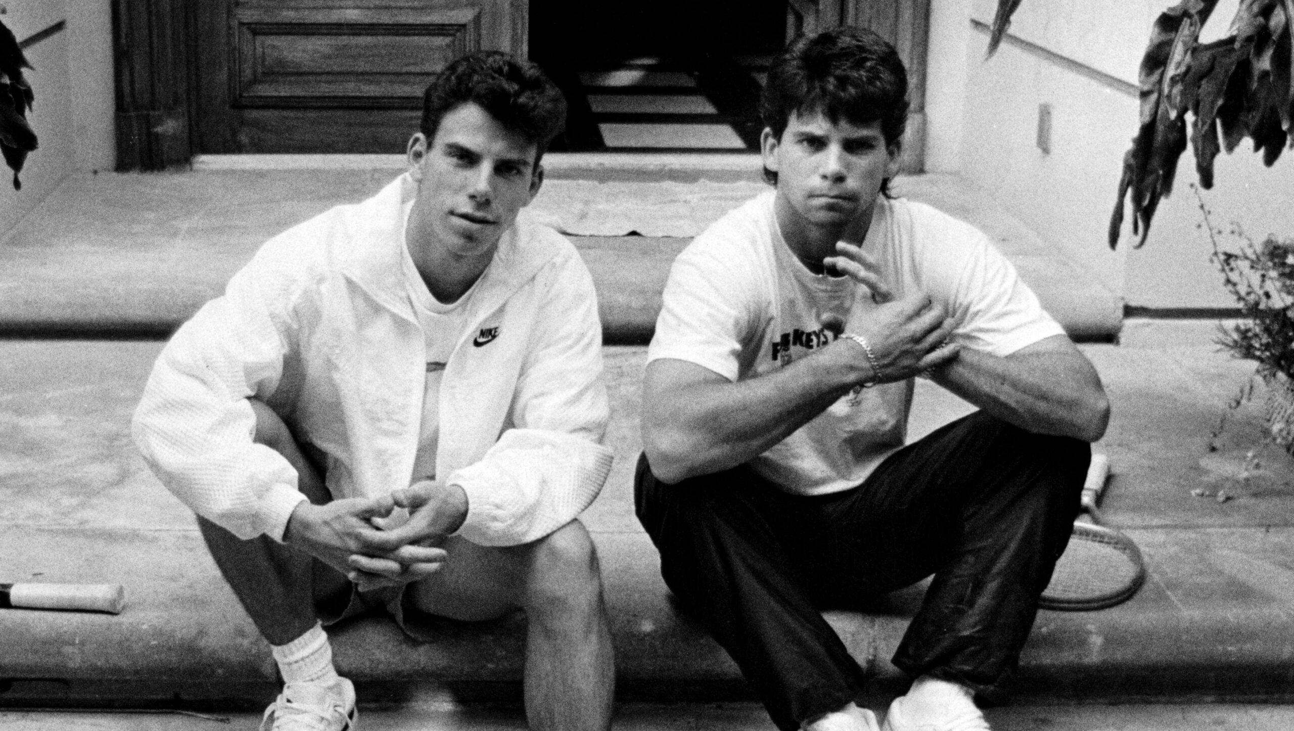 The place Did the Menendez Brothers Dwell? Exploring Their Childhood Properties – Hollywood Life The place Did the Menendez Brothers Dwell? Exploring Their Childhood Properties – Hollywood Life
