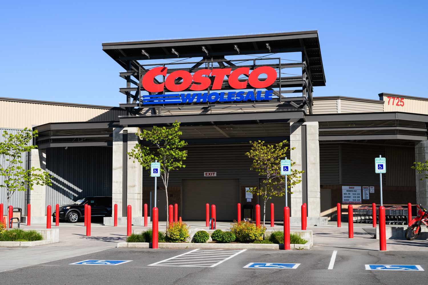 Costco’s Latest Bakery Discover Is So Good—I’m Stocking up for the Holidays Costco’s Latest Bakery Discover Is So Good—I’m Stocking up for the Holidays