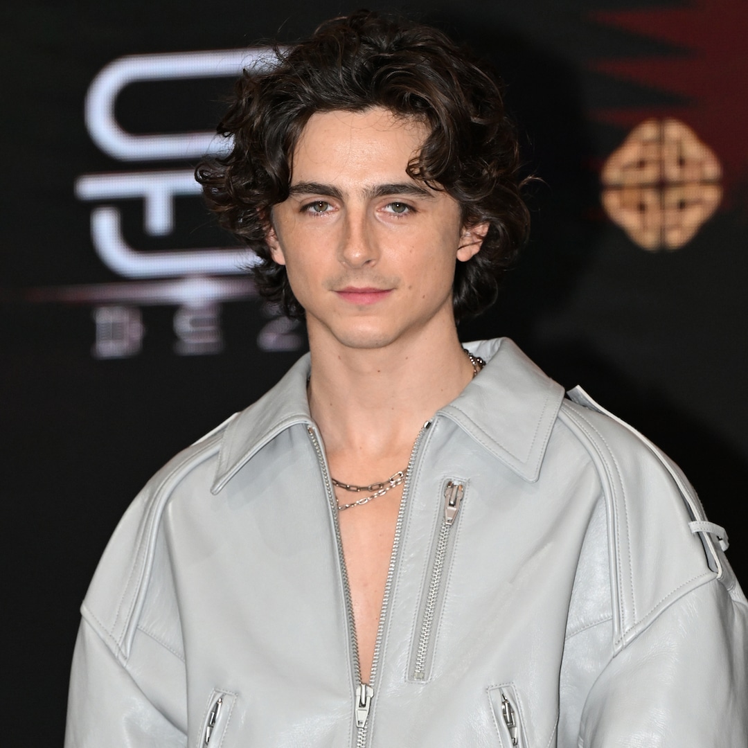 Timothée Chalamet Crashes His Personal Lookalike Contest Timothée Chalamet Crashes His Personal Lookalike Contest