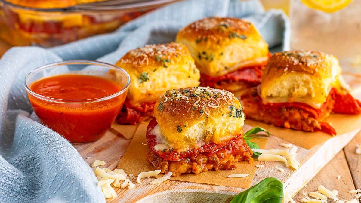 Small Bites Max Taste: 31 Tasty Slider Recipes Small Bites Max Taste: 31 Tasty Slider Recipes