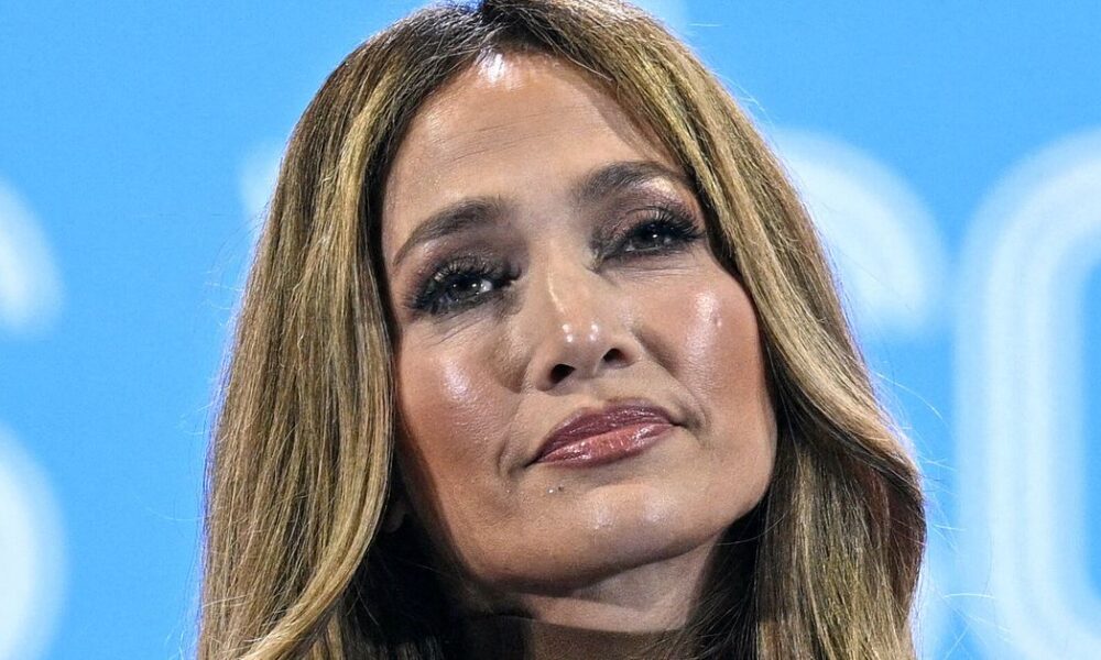 Jennifer Lopez Provides Searing Message To Donald Trump