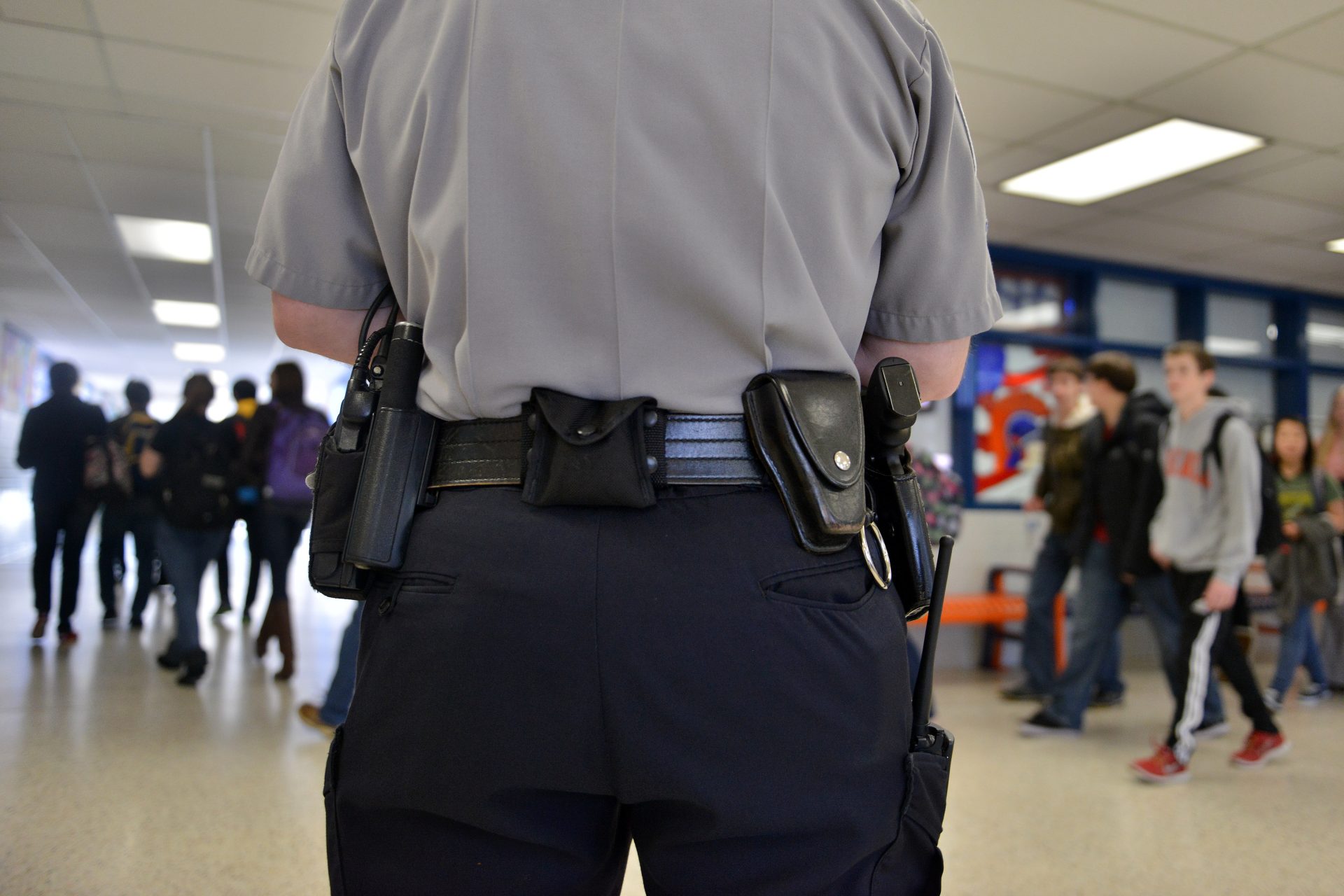 Florida Dad and mom Arrested After Attacking Faculty Useful resource Officer Florida Dad and mom Arrested After Attacking Faculty Useful resource Officer