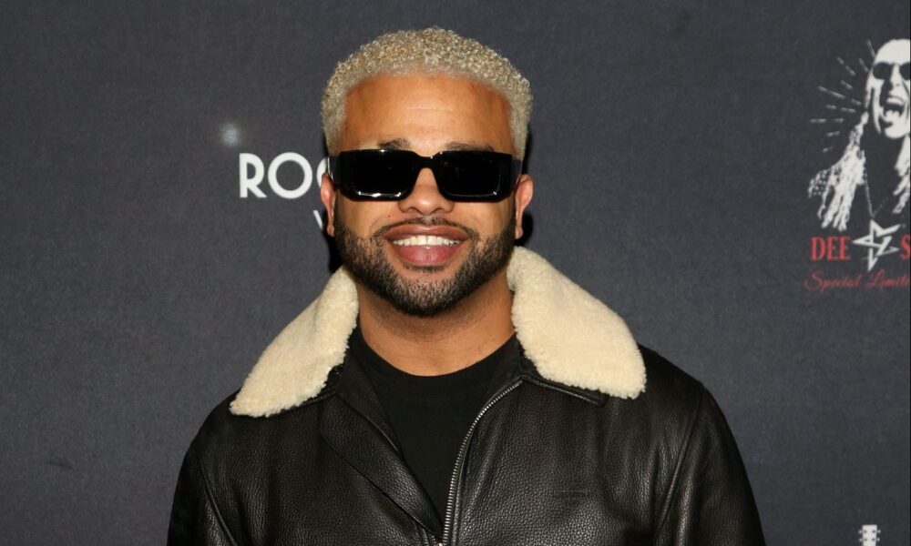 Raz-B Shares First Look At Son Versai Carter (Unique Images)