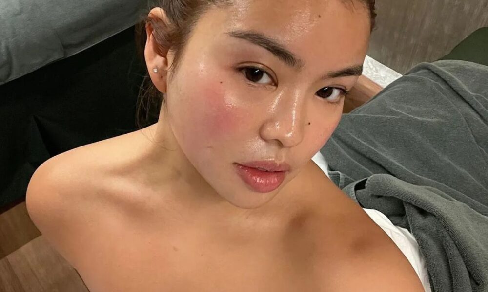 What’s Glass Pores and skin? Learn the professional information to glass pores and skin and methods to get it right here.
