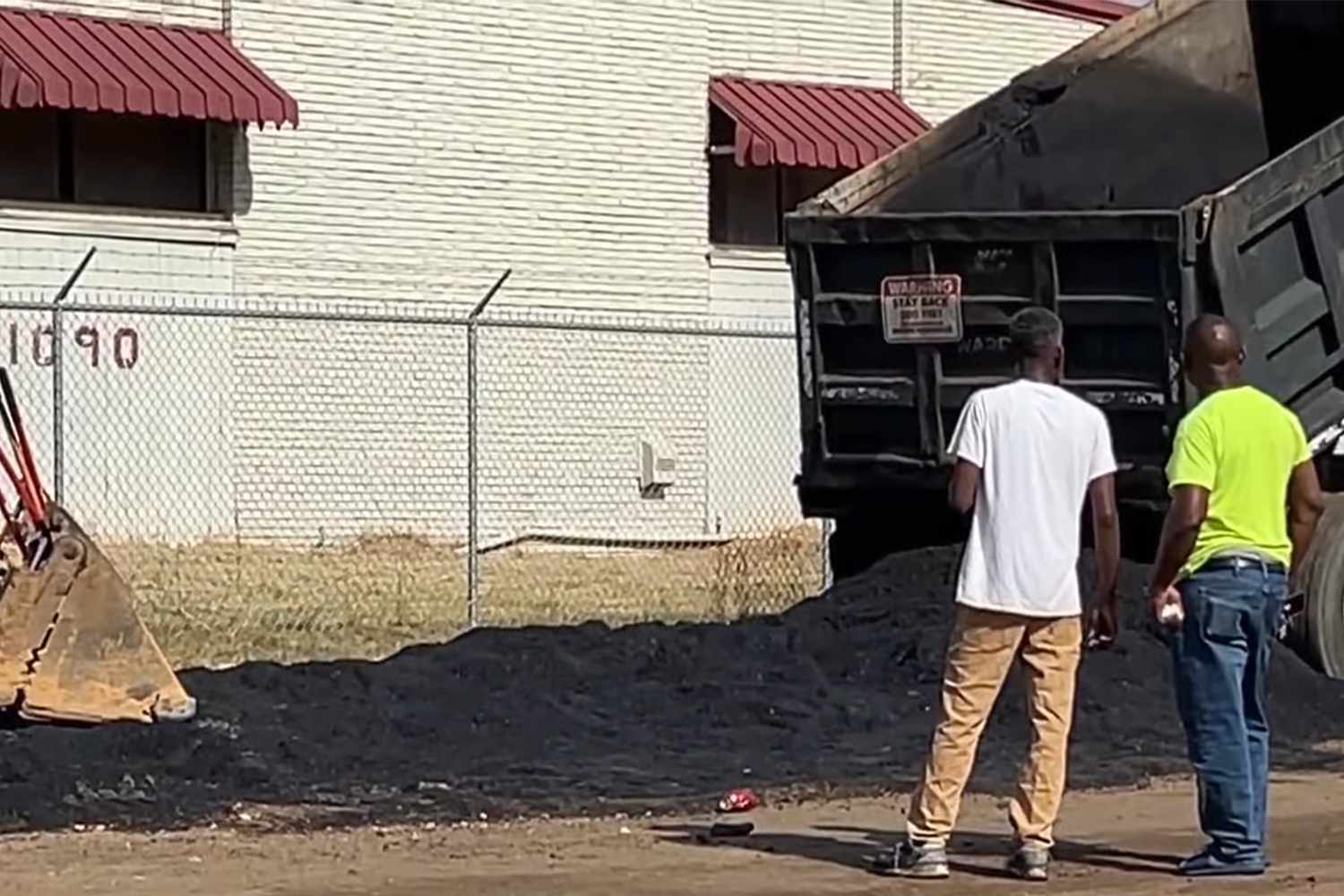 Man Dies After Being ‘Buried Underneath Scorching Asphalt’ Whereas Fixing Truck Man Dies After Being ‘Buried Underneath Scorching Asphalt’ Whereas Fixing Truck