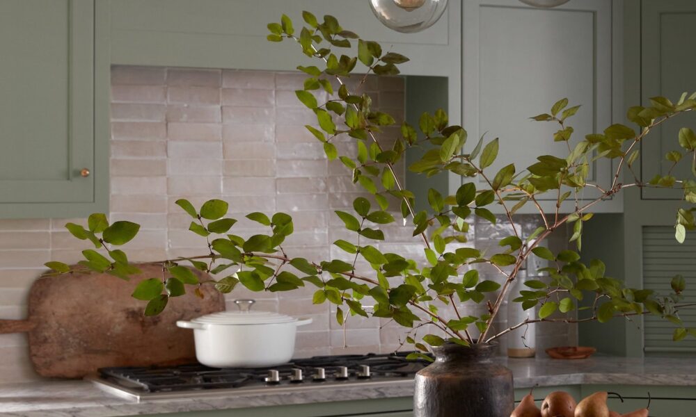 6 Trending Paint Colours Designers Say You’re About to See All over the place