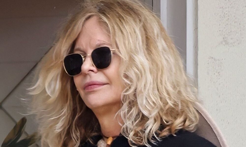 Meg Ryan’s Anti-White Sneakers Are Truly the Most Genius Spring Model Hack