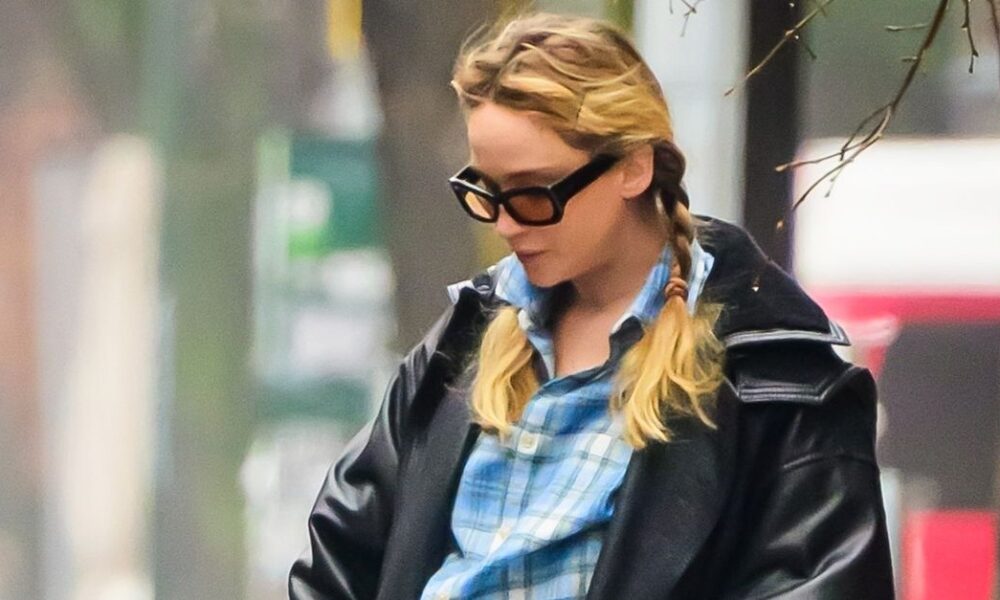 Jennifer Lawrence Simply Wore New Loewe It Sneakers