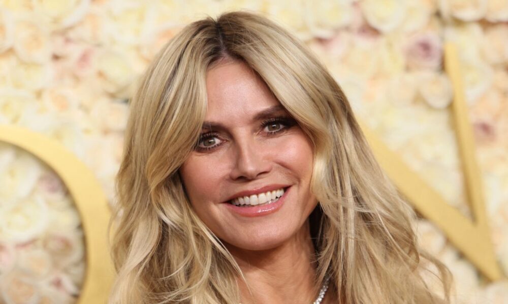 Heidi Klum’ Grammys Robe Was Sheer From the Waist Down