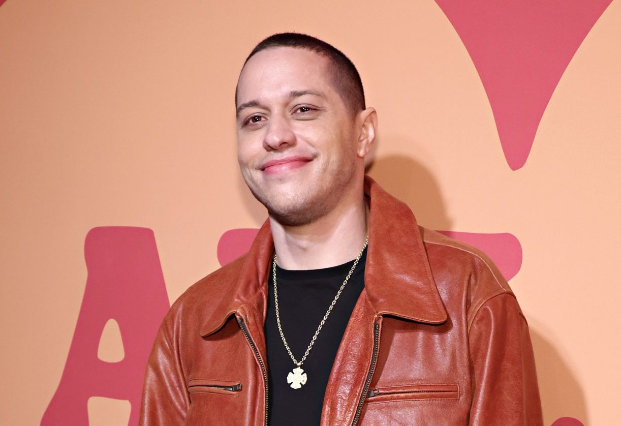 Pete Davidson Goes Viral For Dropping Stacks On Tattoo Elimination