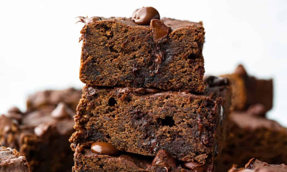Fudgy Black Bean Brownies | The Recipe Critic