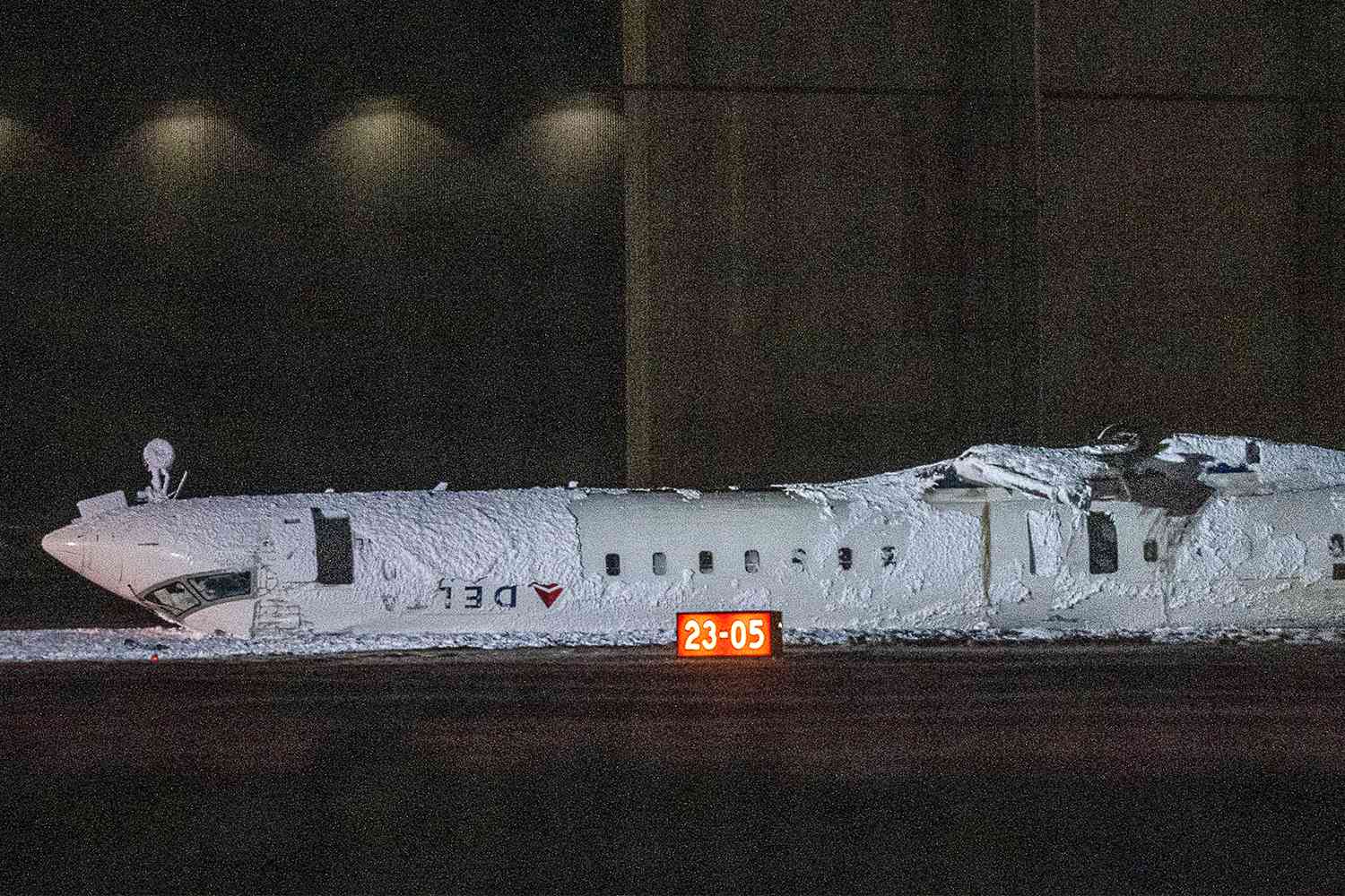 Delta Airways Giving K to Passengers from Toronto Crash Touchdown