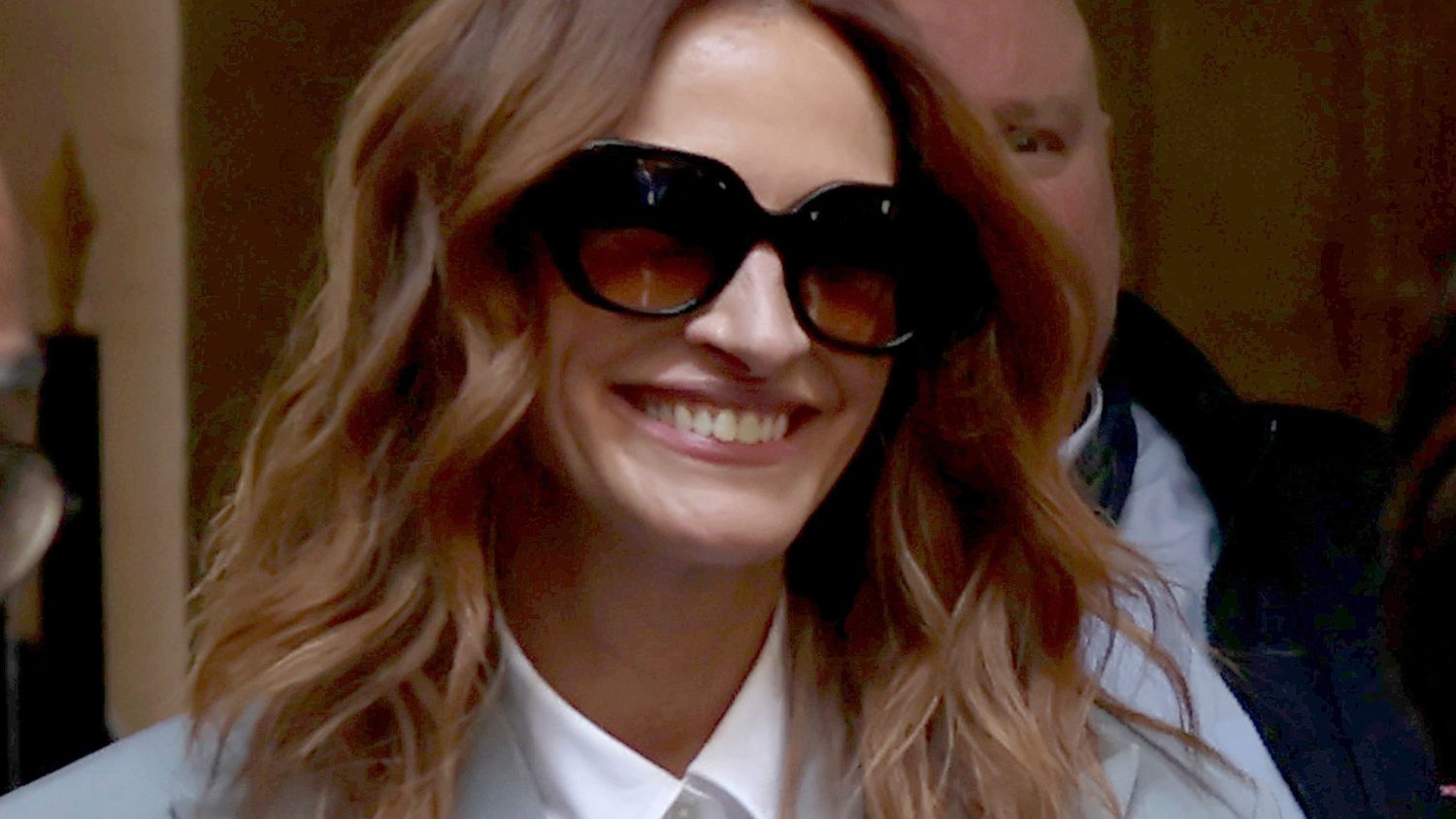 Julia Roberts Recreated Her 1990 Golden Globes Look