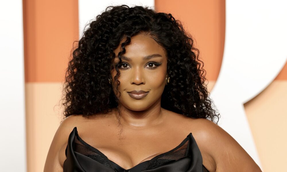 Lizzo Exhibits Off Weight Loss At Vainness Honest Oscars Afterparty