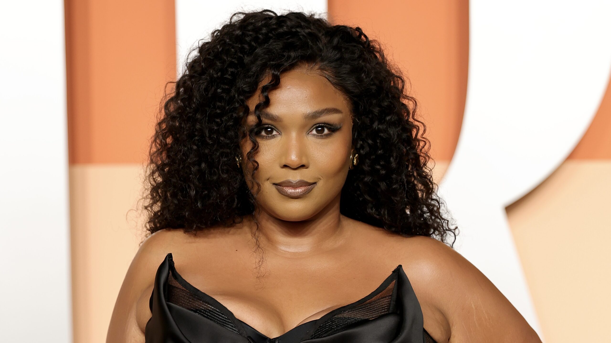 Lizzo Exhibits Off Weight Loss At Vainness Honest Oscars Afterparty