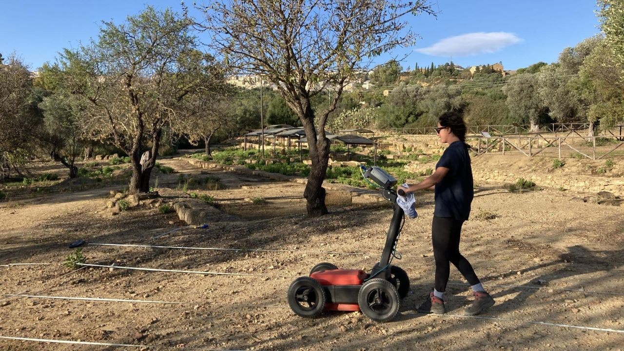 Excavators uncover lecture corridor from ‘spectacular’ historic Greek highschool