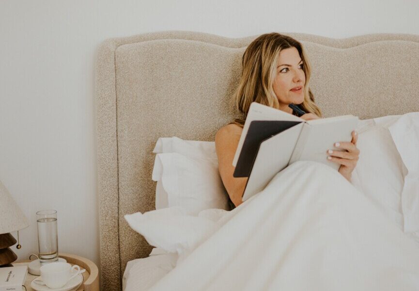 10 Greatest Thriller Books to Hold You on the Edge in 2025