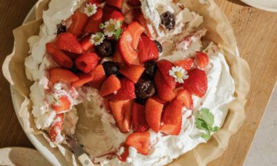 Strawberries Cream Pavlova: A Summer season Delight
