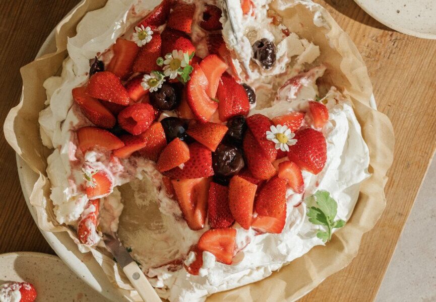 Strawberries Cream Pavlova: A Summer season Delight